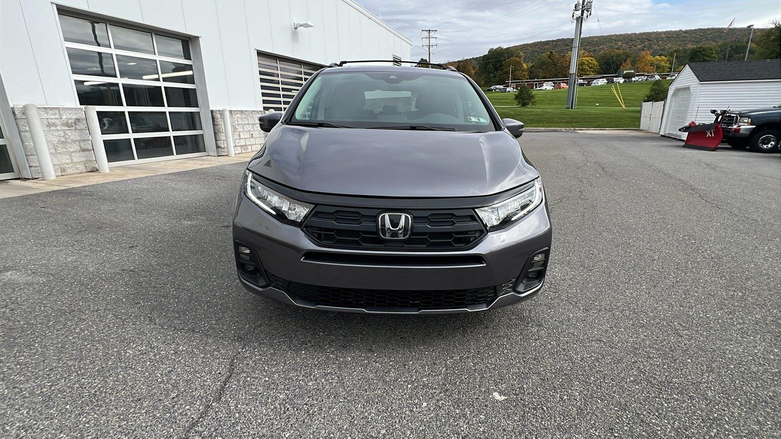 2026 Honda Odyssey photo 9 of 31