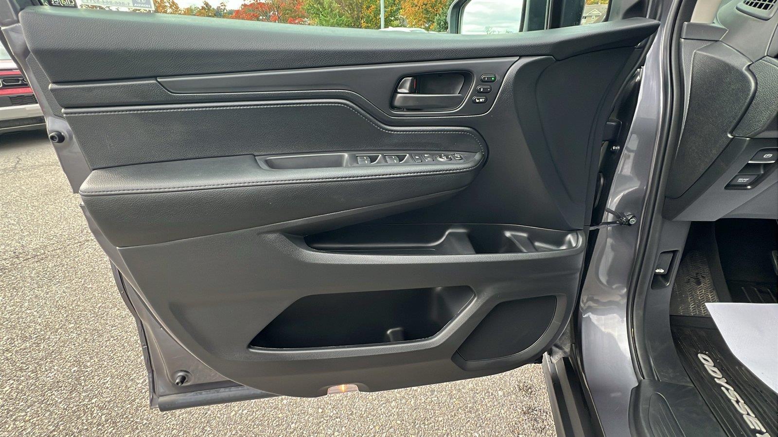 2026 Honda Odyssey photo 21 of 31