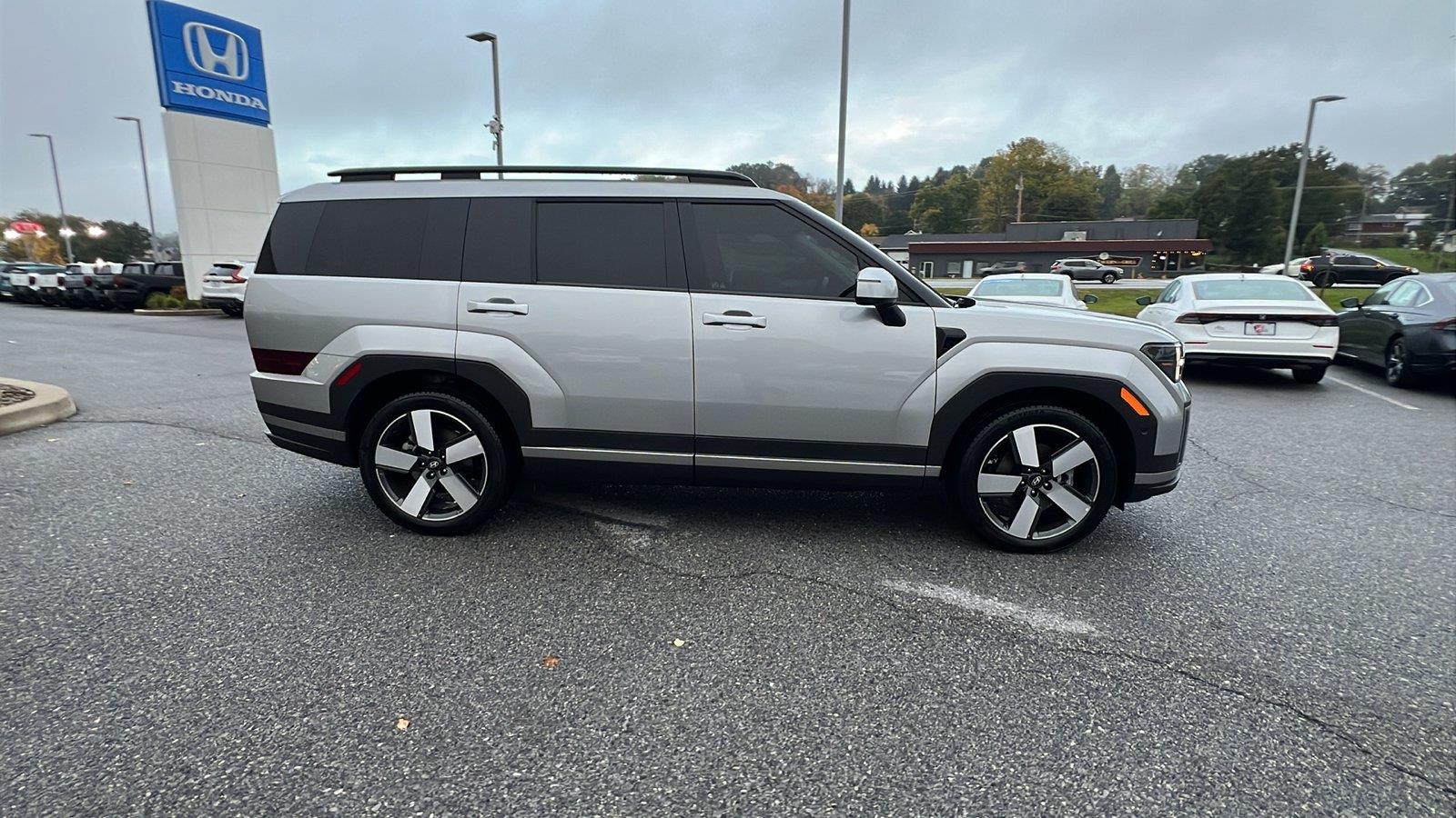 2024 Hyundai Santa Fe Hybrid photo 3 of 34