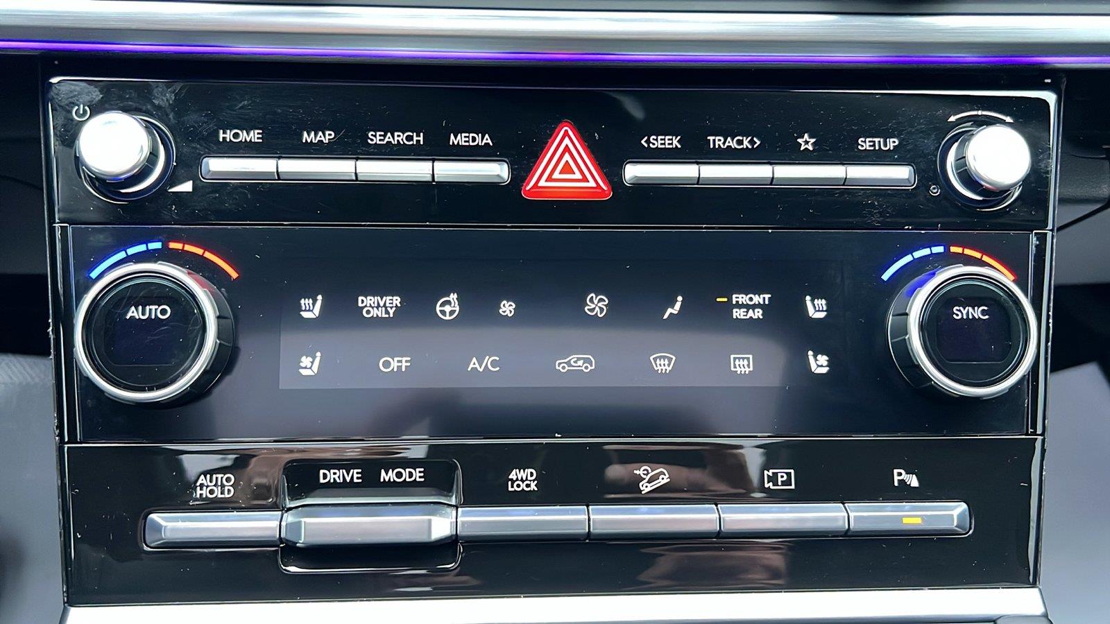 2024 Hyundai Santa Fe Hybrid photo 29 of 34