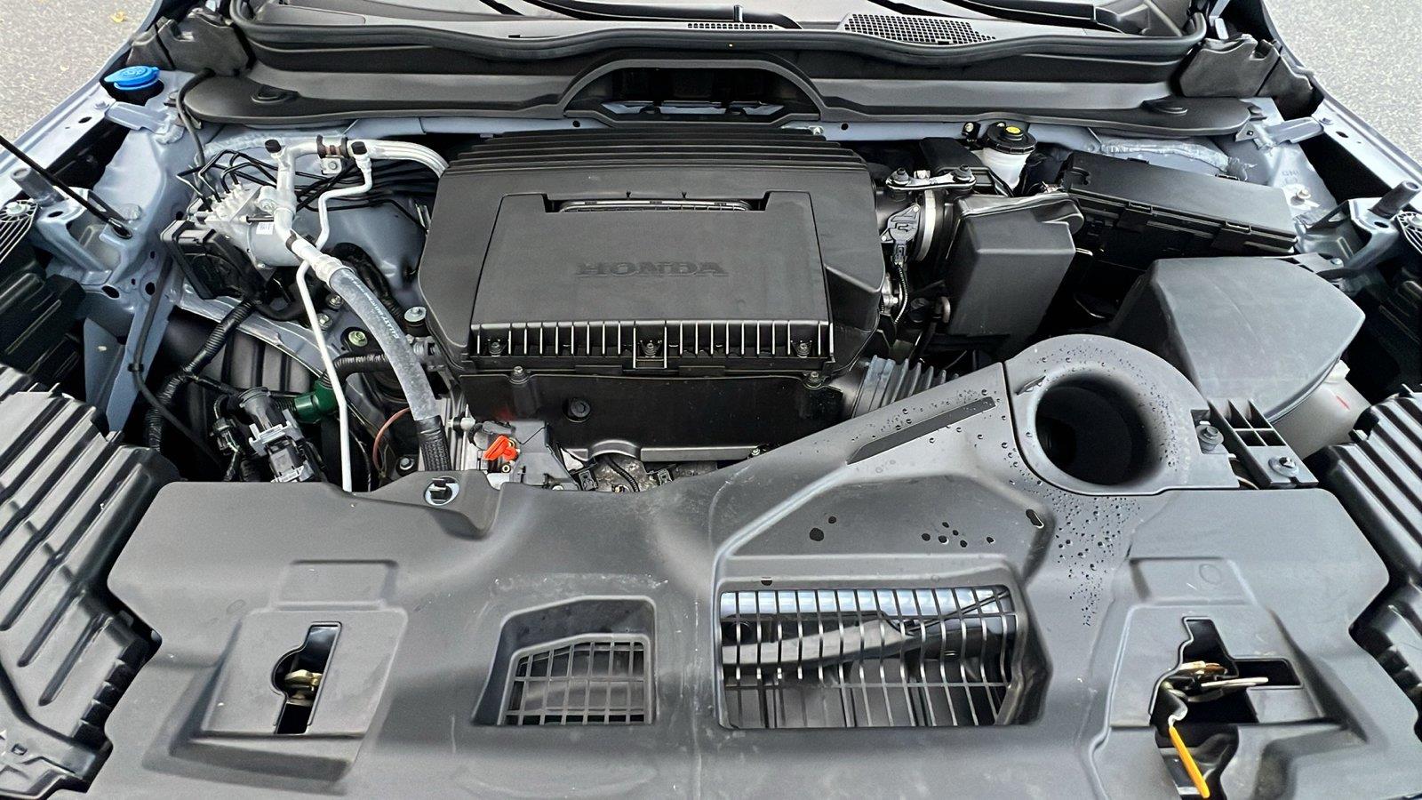 2025 Honda Pilot photo 10 of 35