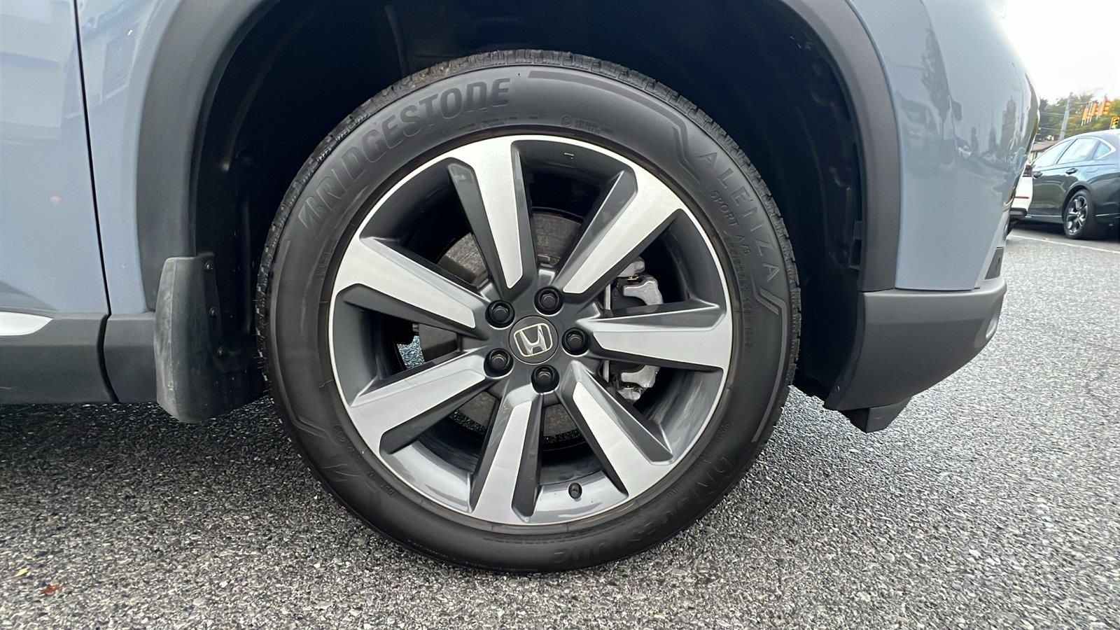 2025 Honda Pilot photo 11 of 35