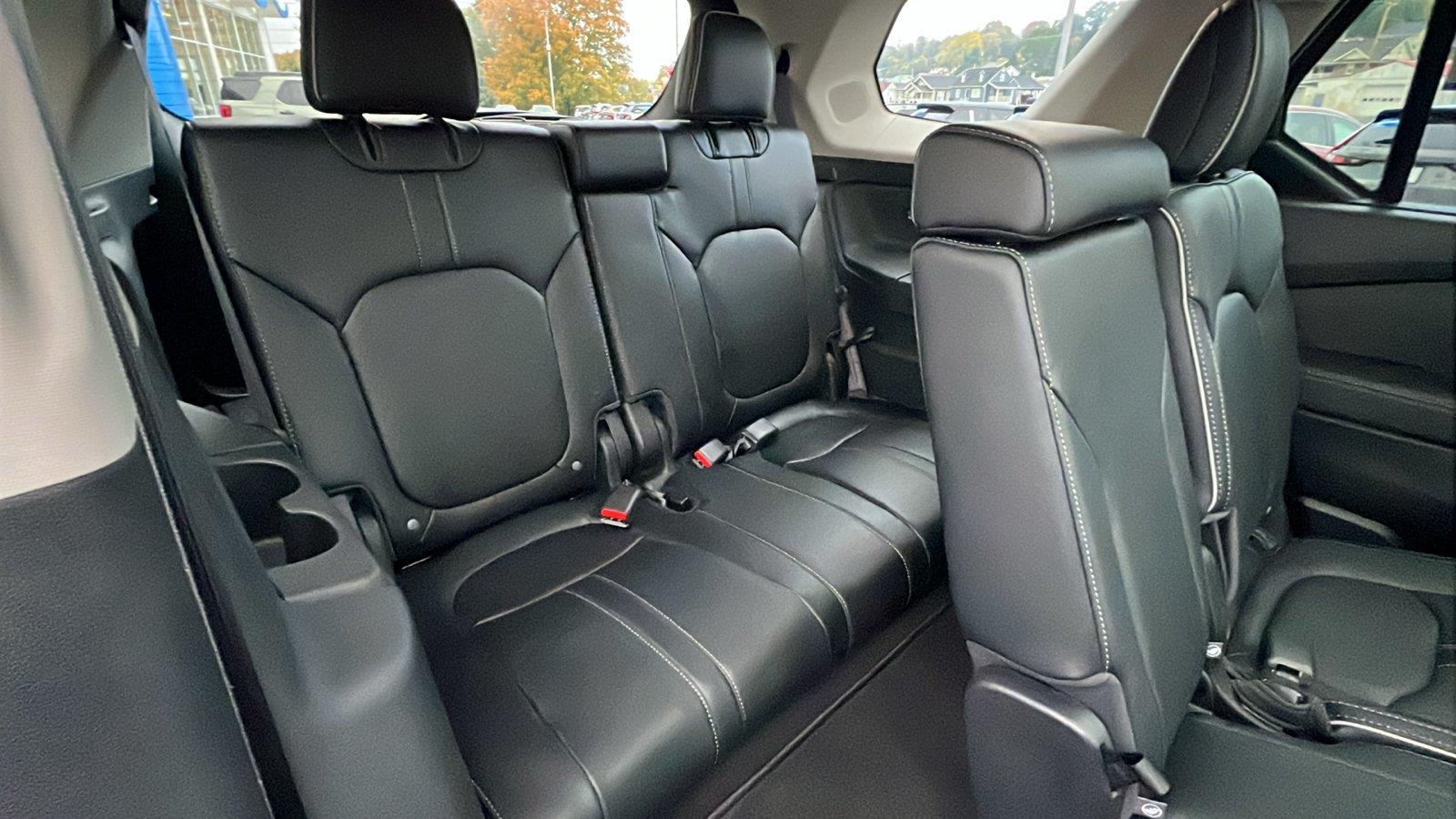 2025 Honda Pilot photo 16 of 35