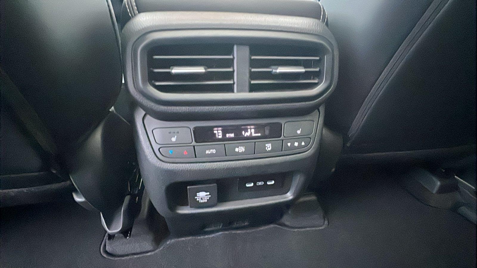 2025 Honda Pilot photo 23 of 35