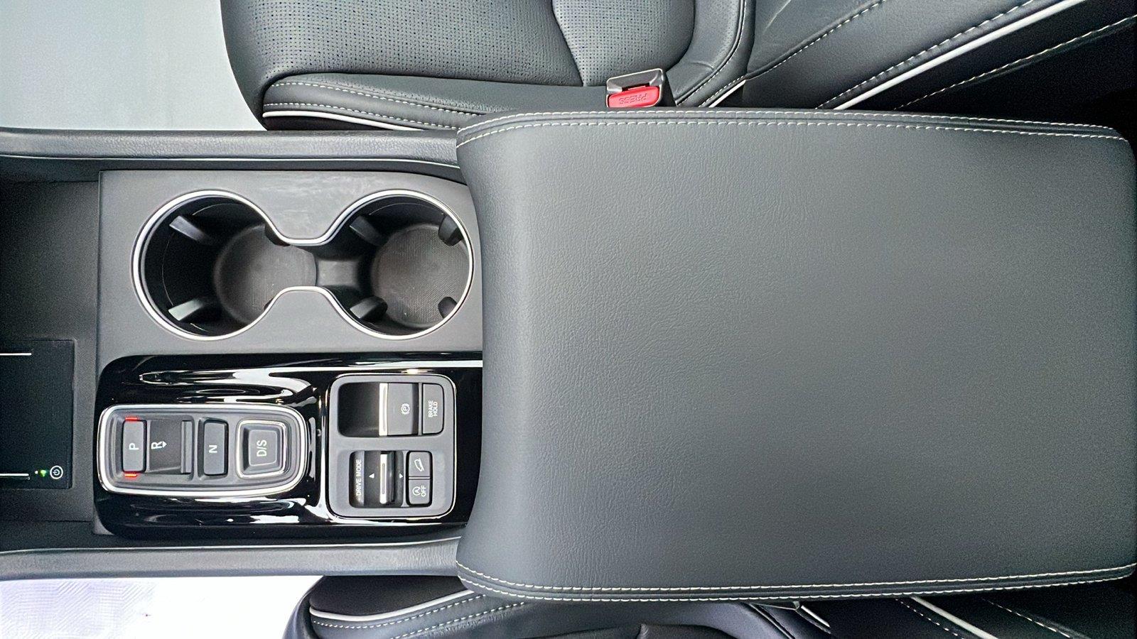 2025 Honda Pilot photo 26 of 35