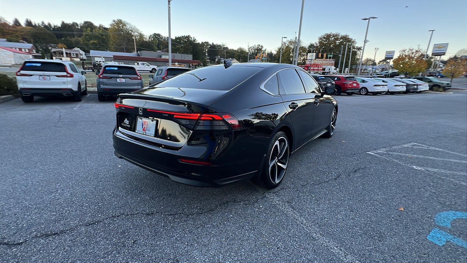 2024 Honda Accord Sedan photo 4 of 30