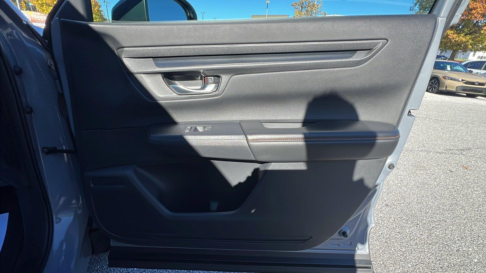 2027 Honda CR-V Hybrid photo 12 of 31