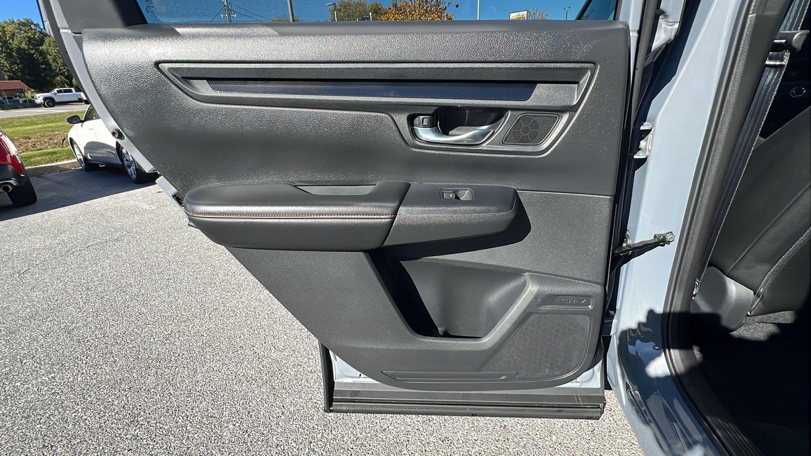 2027 Honda CR-V Hybrid photo 17 of 31