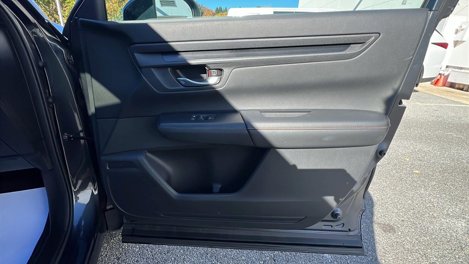 2024 Honda CR-V Hybrid photo 12 of 31