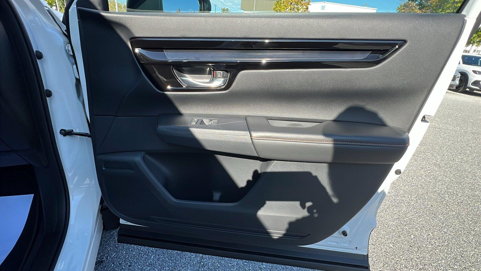 2027 Honda CR-V Hybrid photo 12 of 33