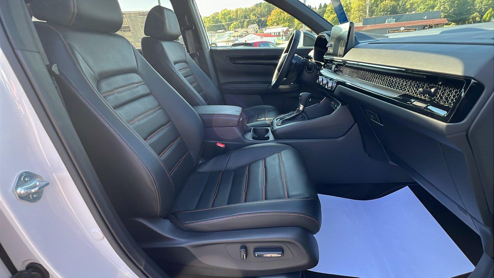 2027 Honda CR-V Hybrid photo 13 of 33