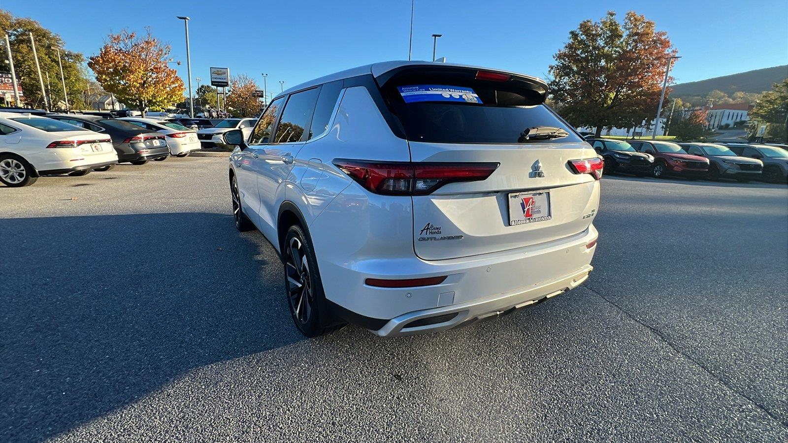 2024 Mitsubishi Outlander Plug-In Hybrid photo 6 of 31