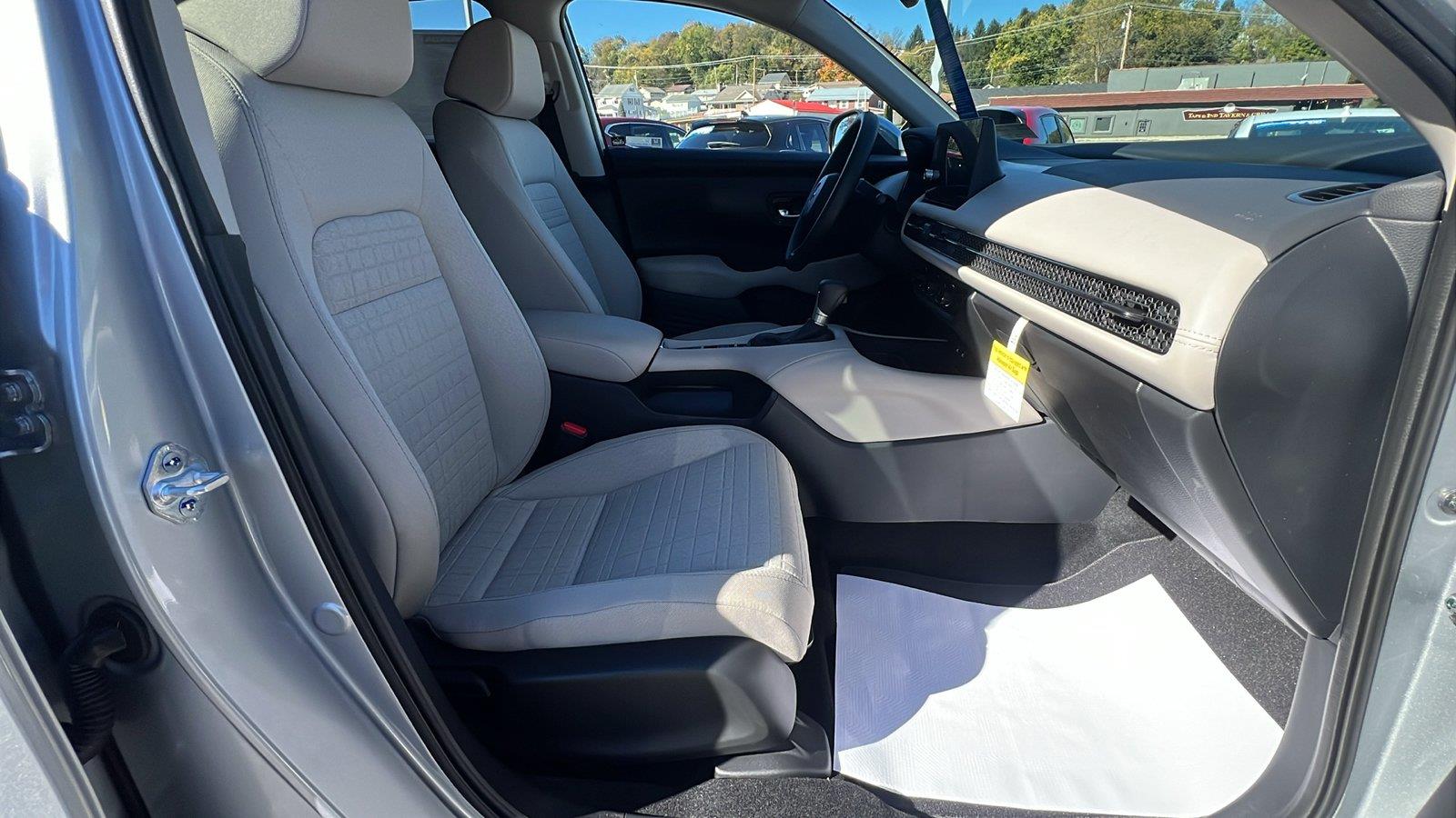 2027 Honda HR-V photo 13 of 29