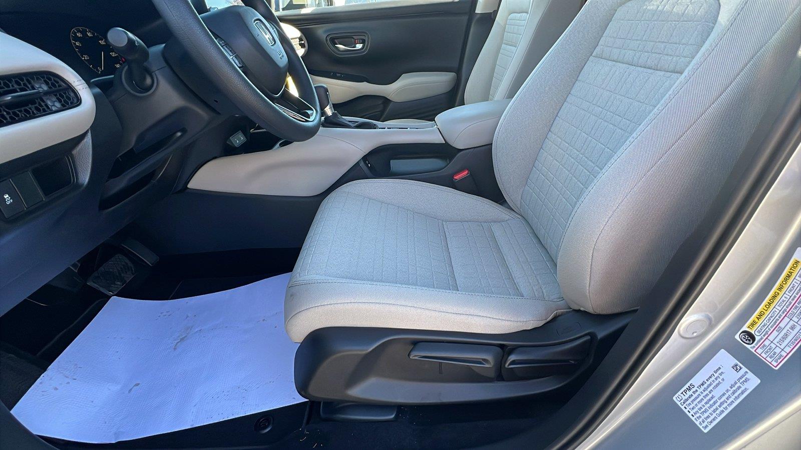 2027 Honda HR-V photo 21 of 29