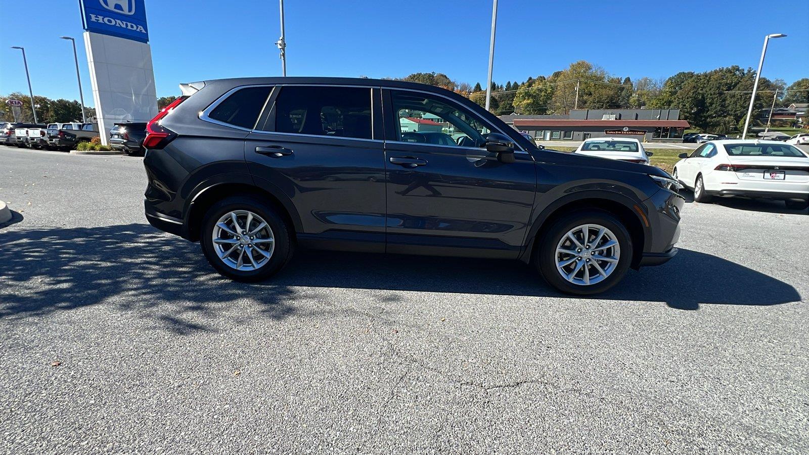 2027 Honda CR-V photo 3 of 31