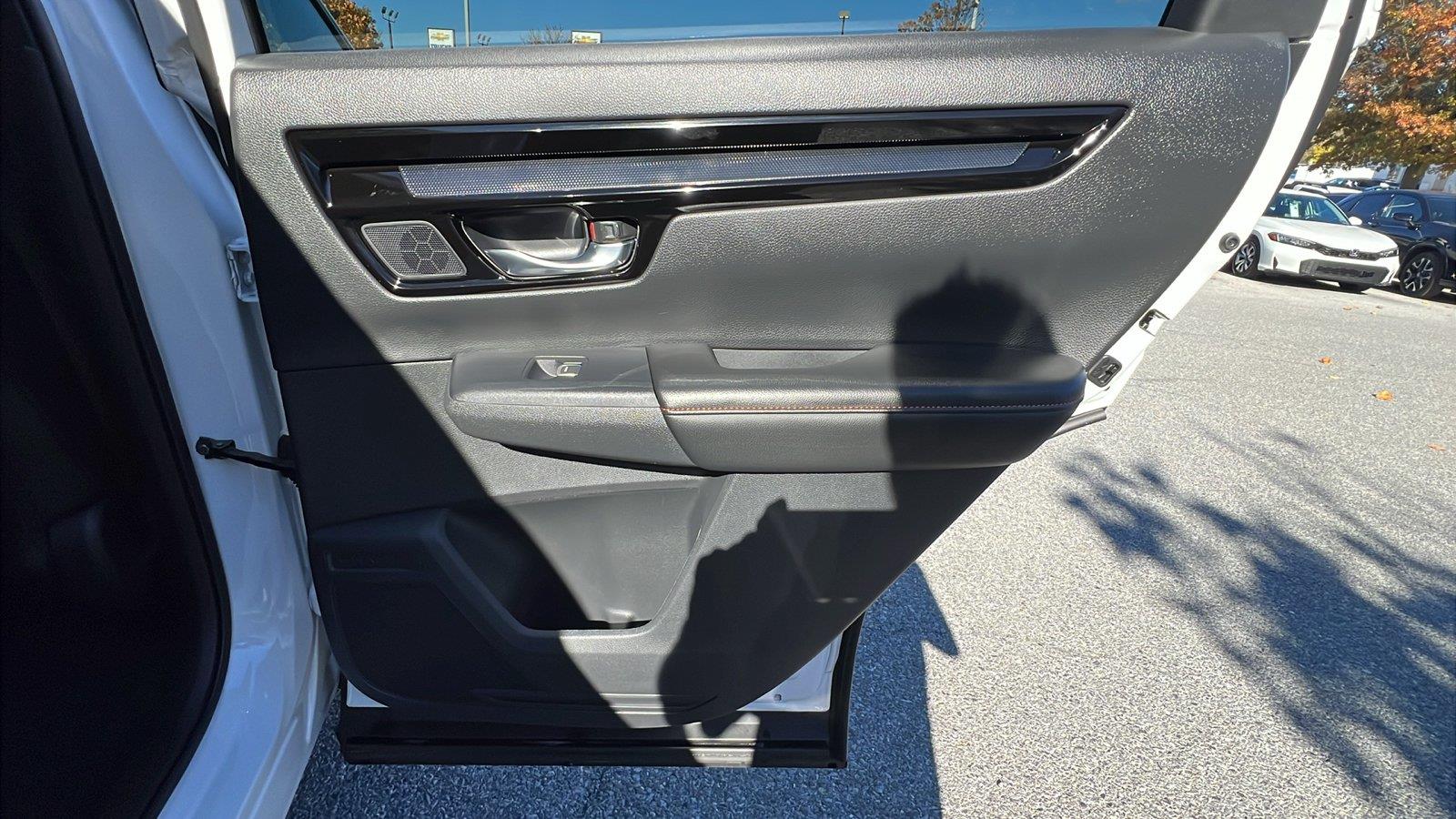 2027 Honda CR-V Hybrid photo 14 of 34