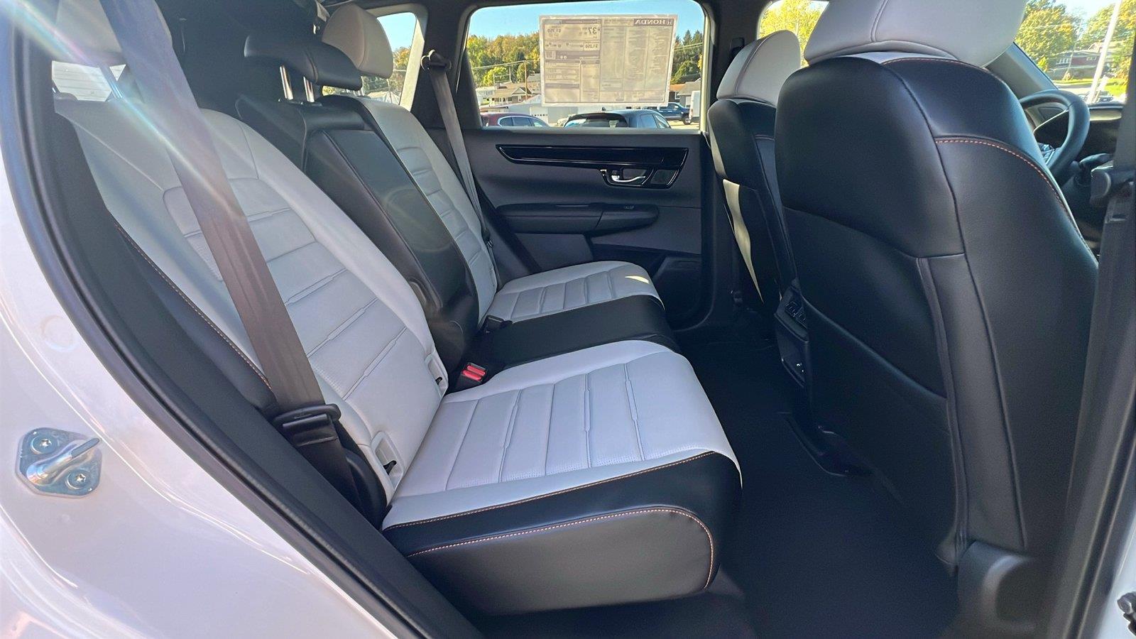 2027 Honda CR-V Hybrid photo 15 of 34