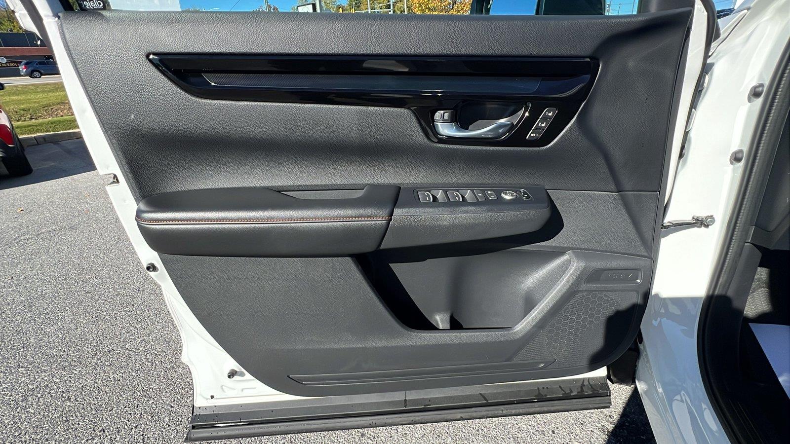 2027 Honda CR-V Hybrid photo 23 of 34