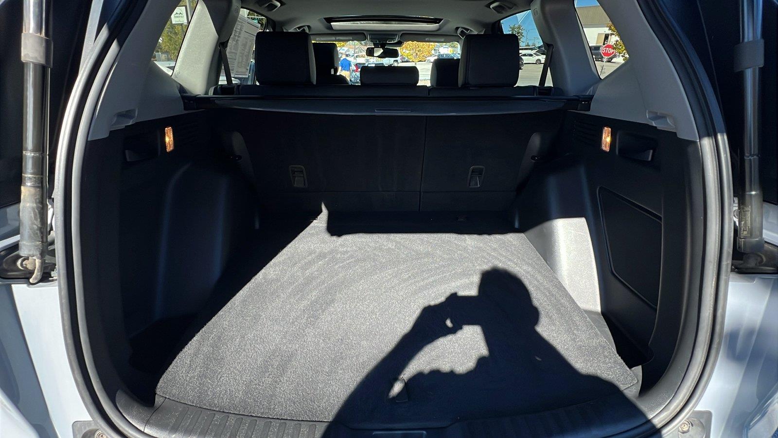 2022 Honda CR-V photo 16 of 33