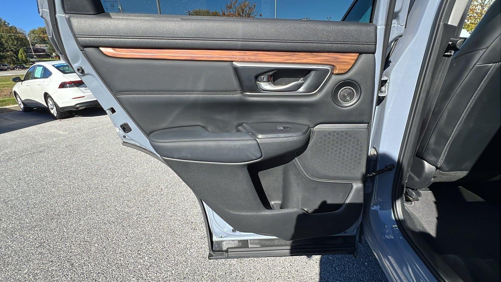 2022 Honda CR-V photo 17 of 33