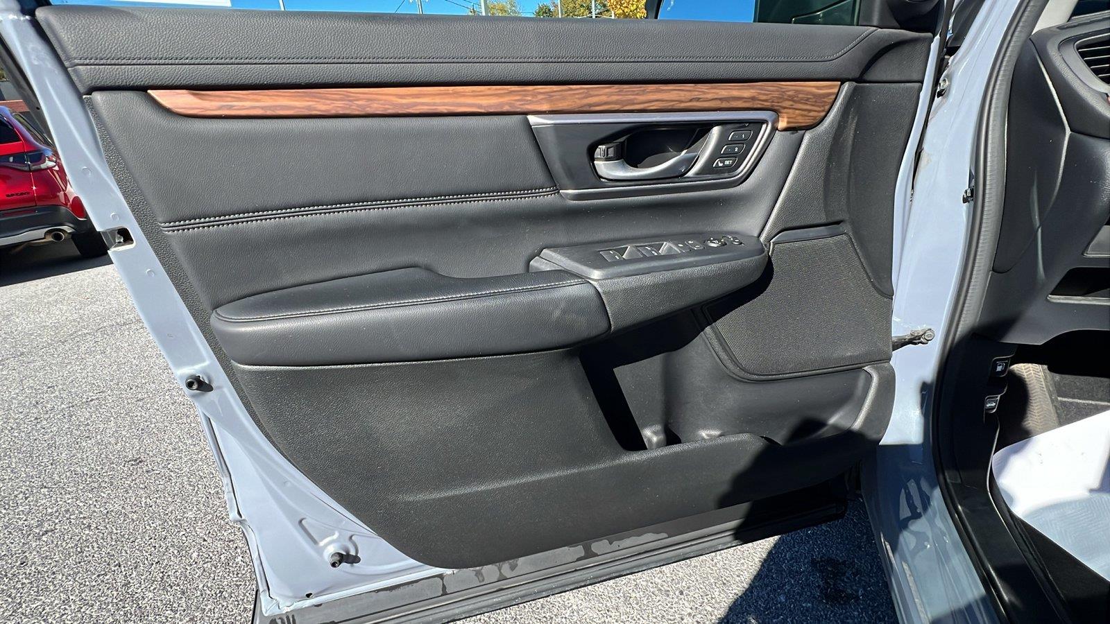 2022 Honda CR-V photo 22 of 33