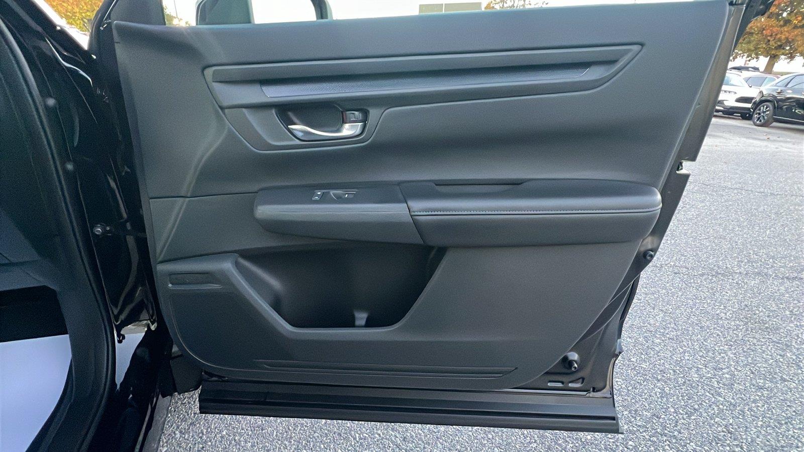 2027 Honda CR-V photo 12 of 31