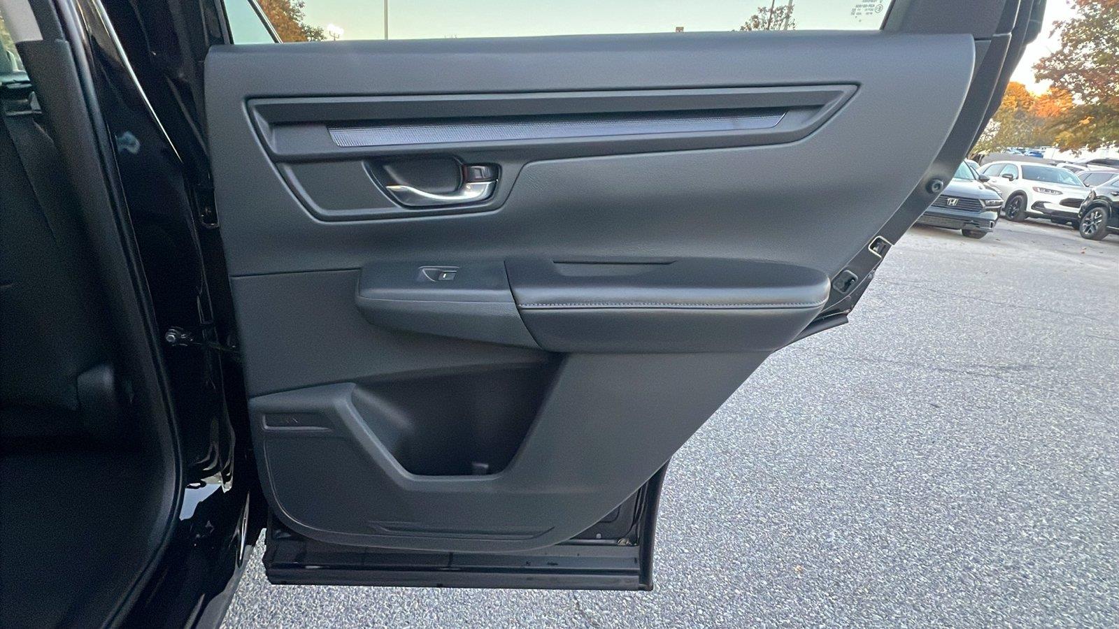 2027 Honda CR-V photo 14 of 31