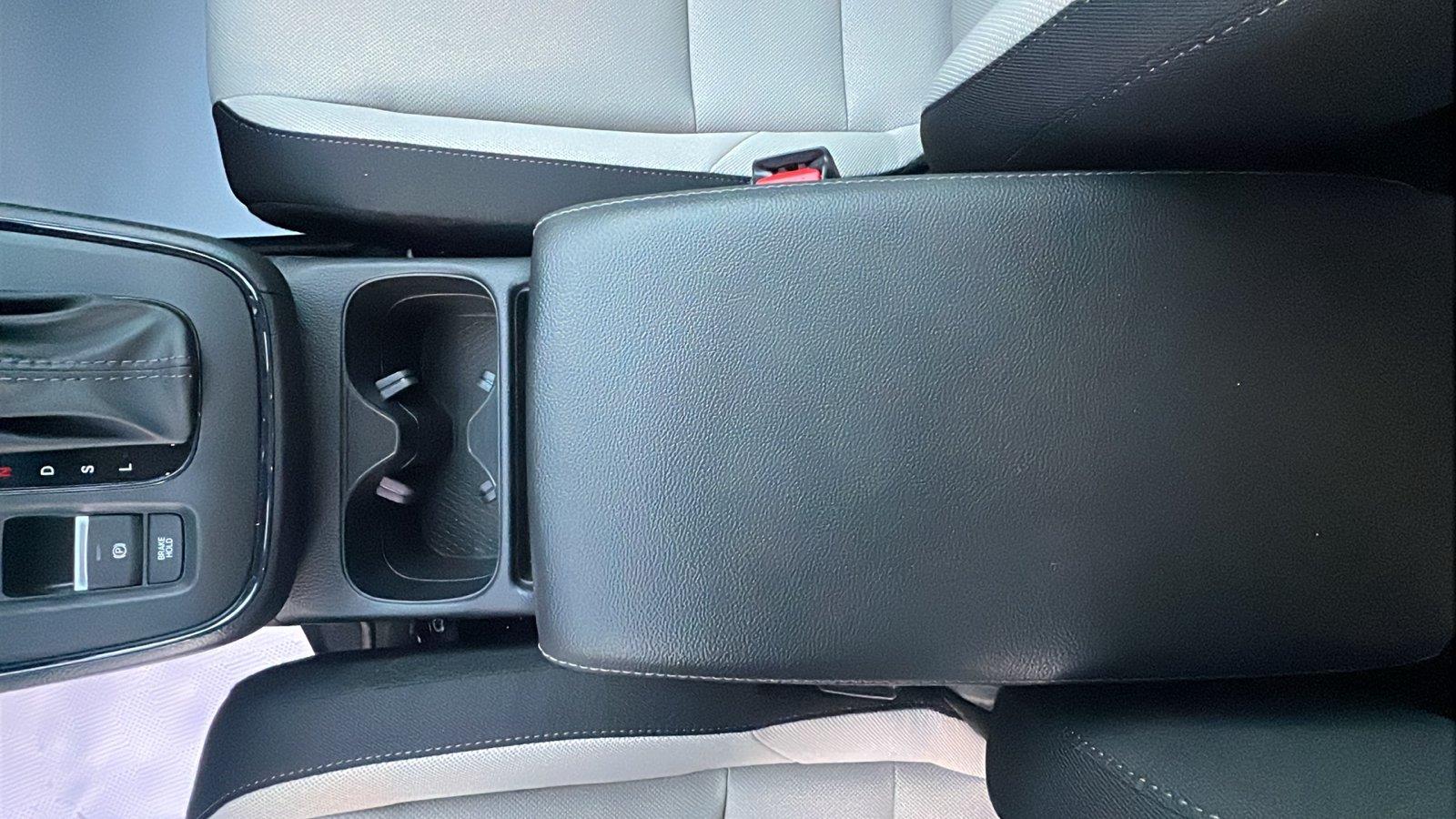 2027 Honda CR-V photo 24 of 31