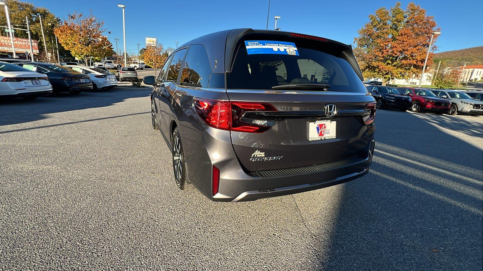 2025 Honda Odyssey photo 6 of 31