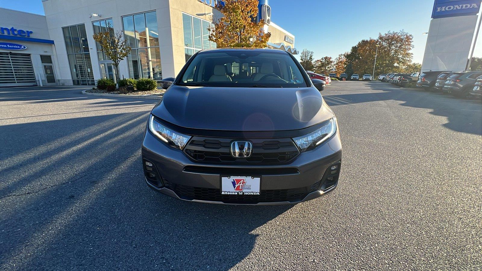 2025 Honda Odyssey photo 9 of 31