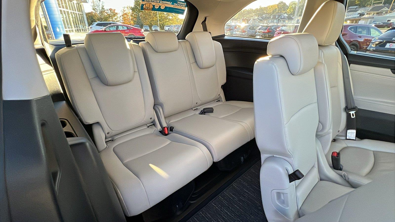 2025 Honda Odyssey photo 15 of 31