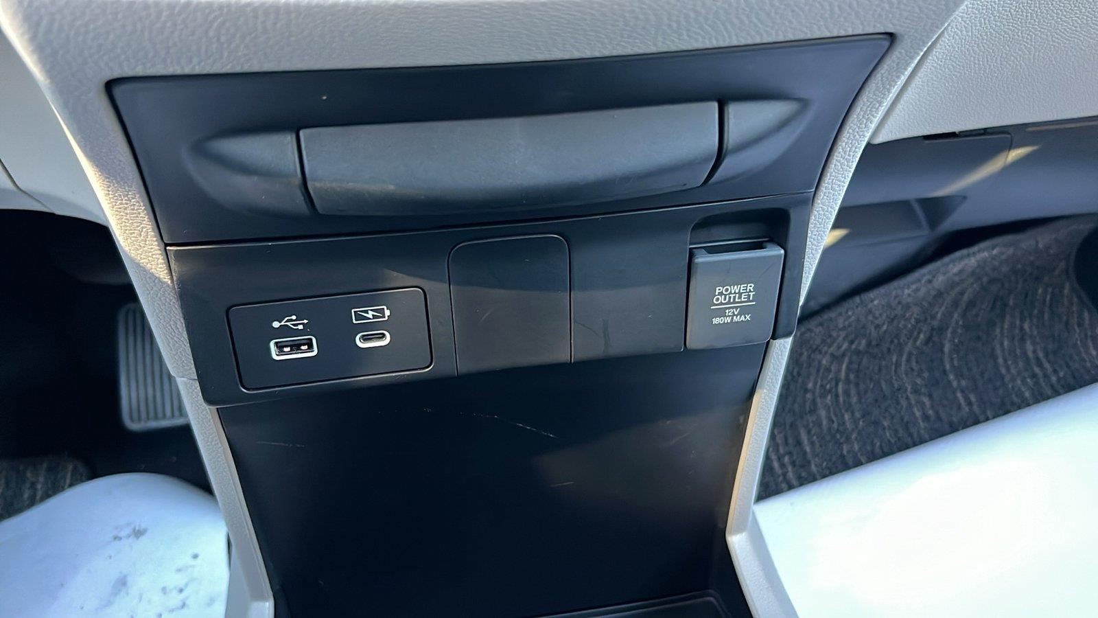 2025 Honda Odyssey photo 25 of 31