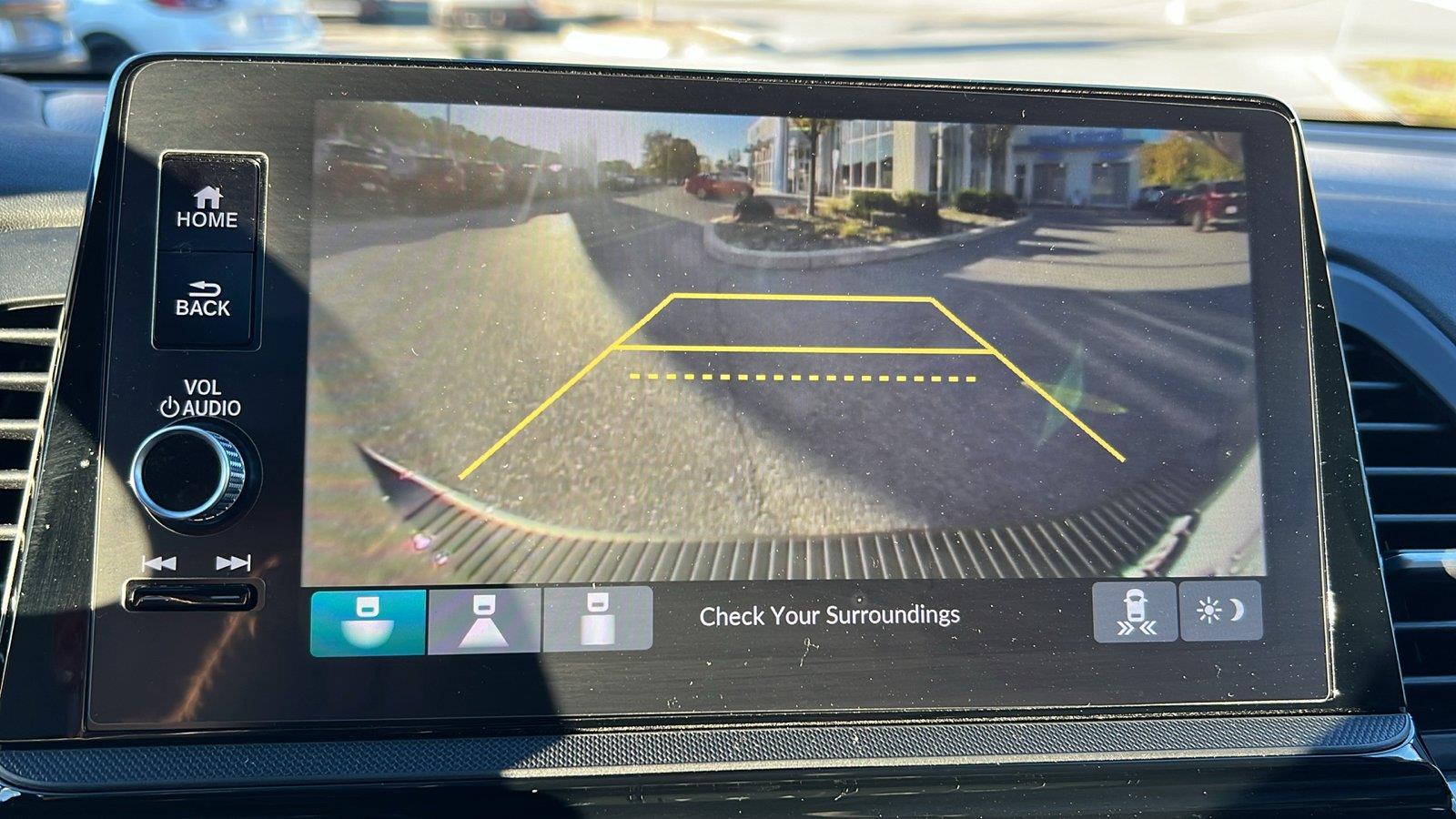 2025 Honda Odyssey photo 28 of 31