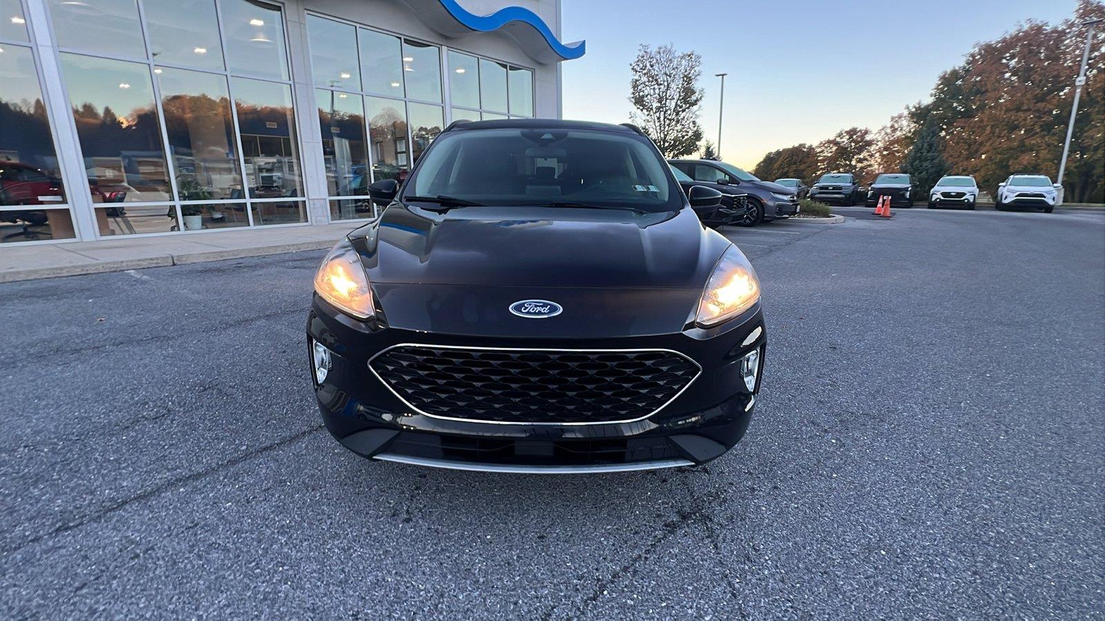 2020 Ford Escape photo 9 of 30