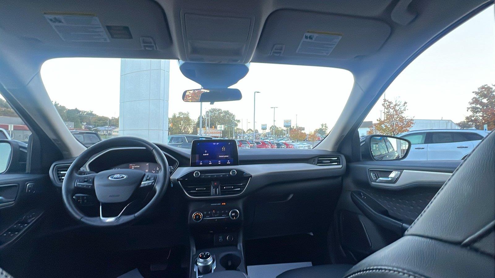 2020 Ford Escape photo 19 of 30