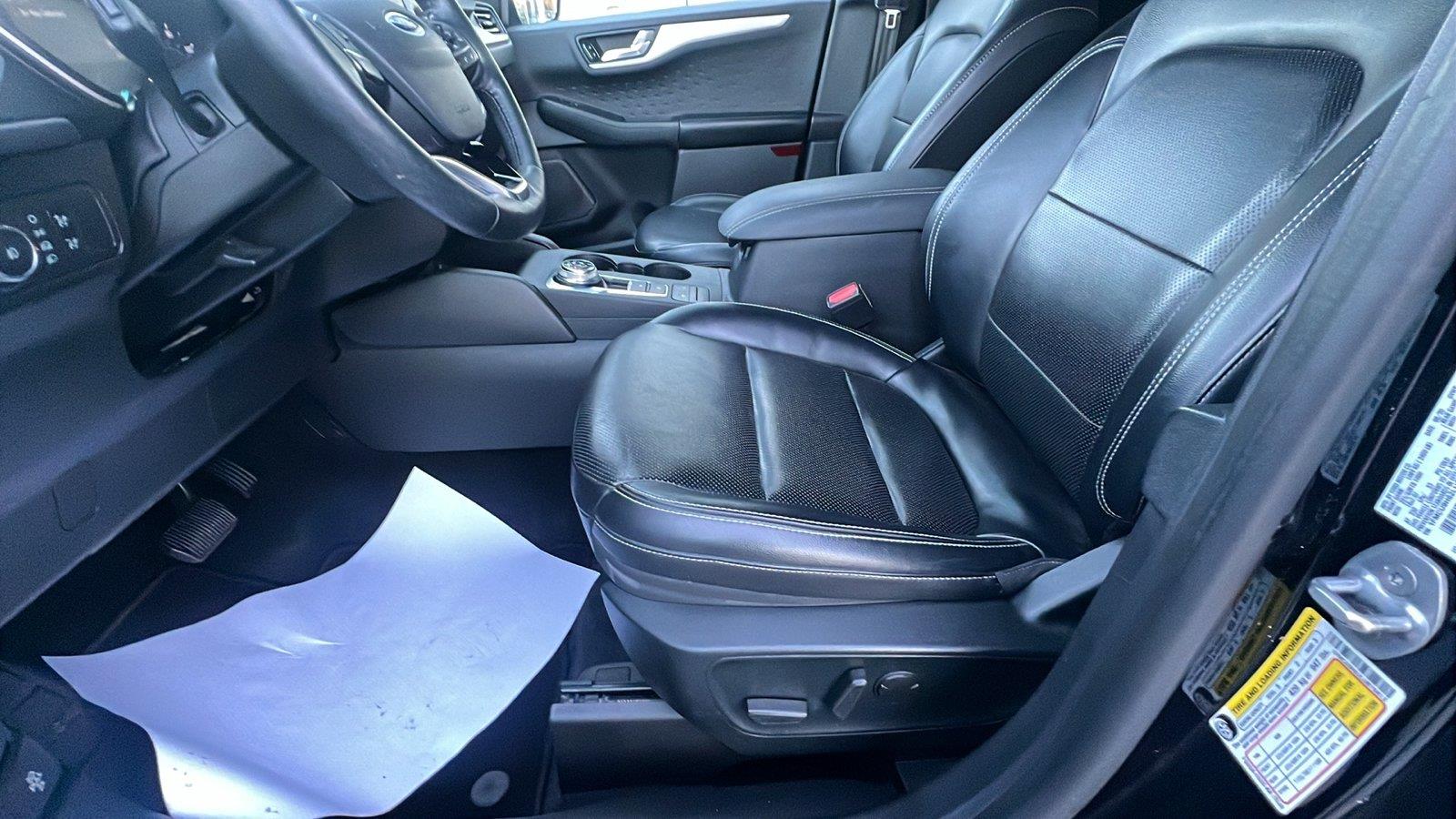 2020 Ford Escape photo 22 of 30