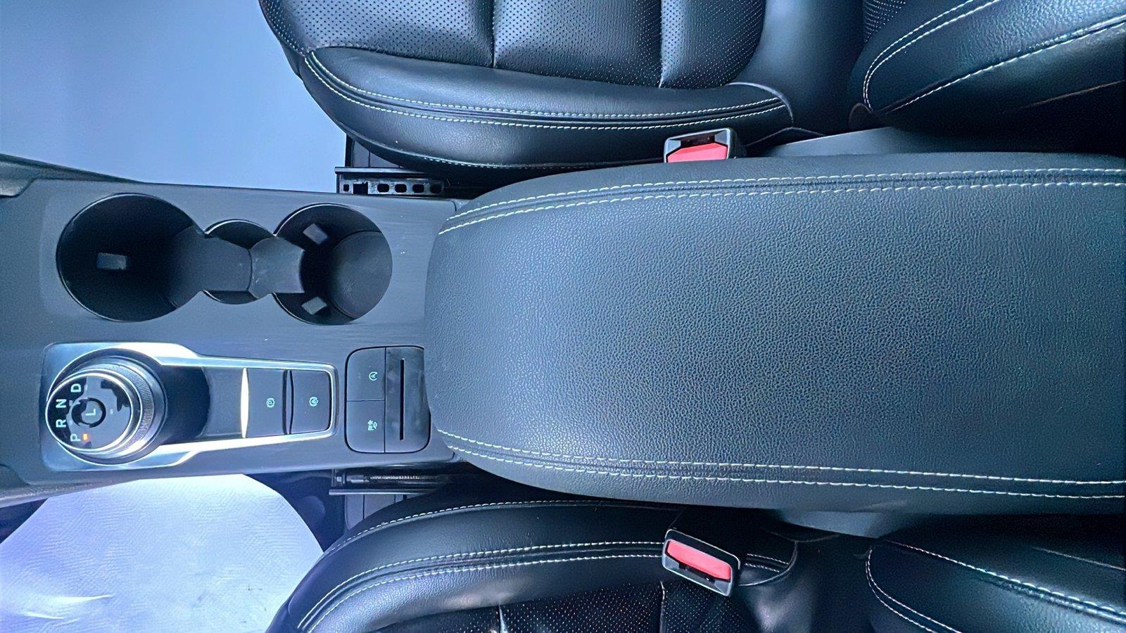 2020 Ford Escape photo 23 of 30