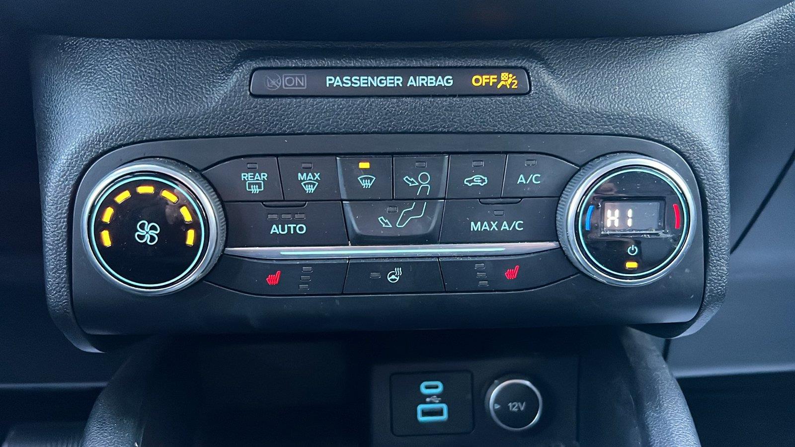 2020 Ford Escape photo 25 of 30