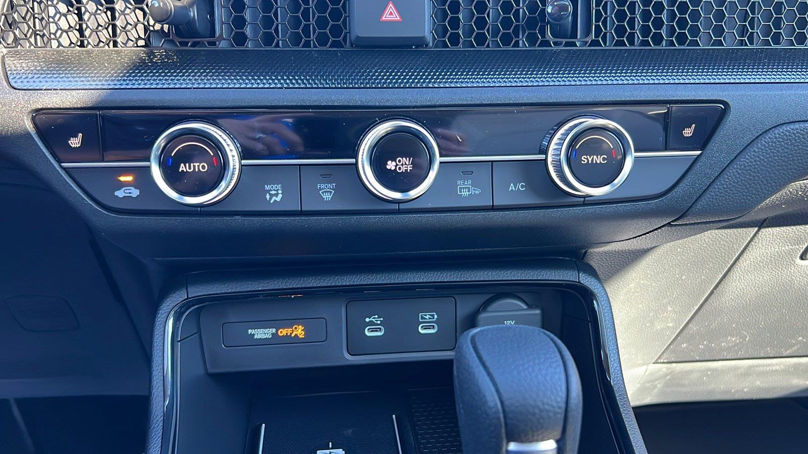 2027 Honda CR-V photo 26 of 31