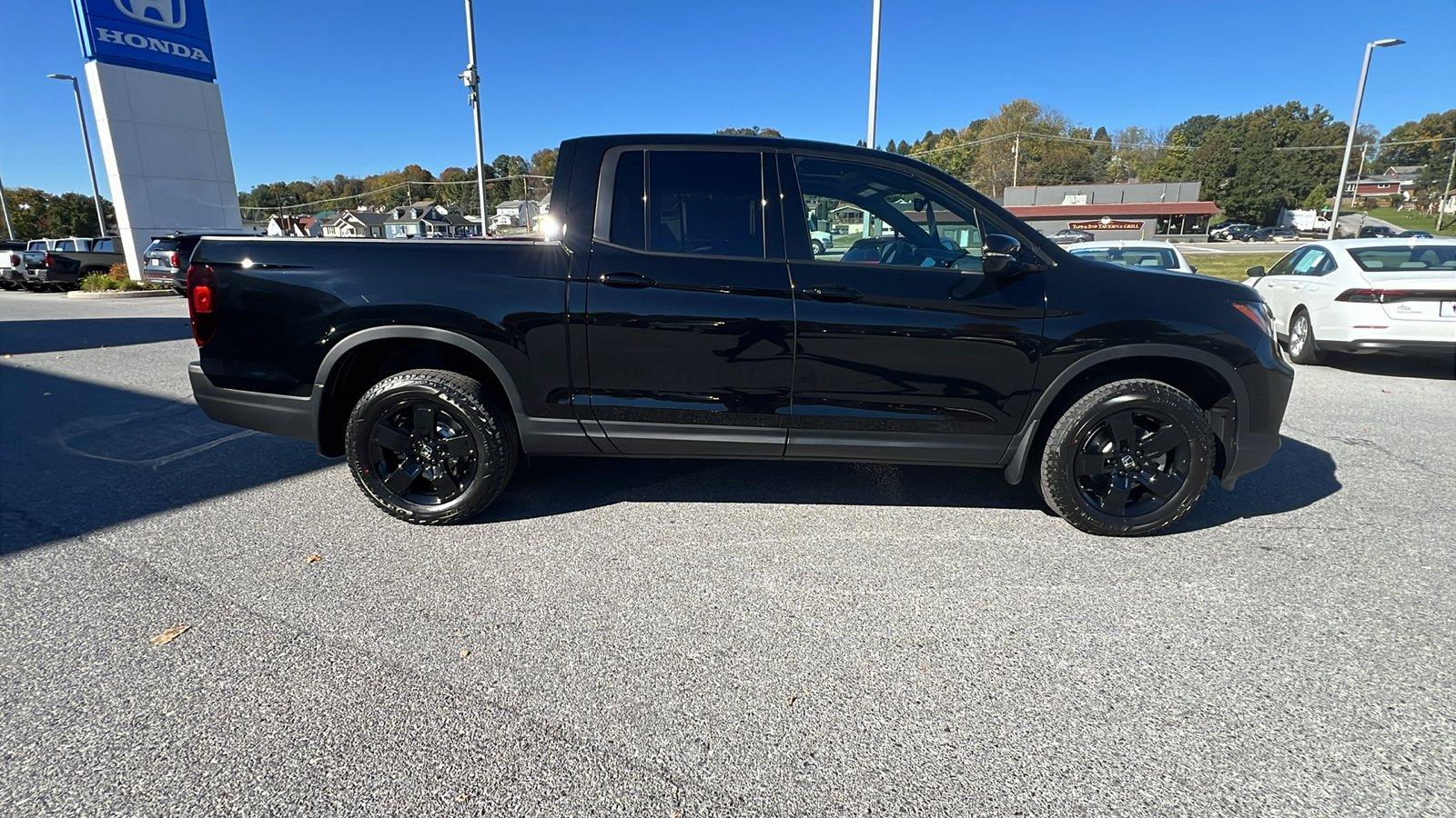 2026 Honda Ridgeline photo 3 of 35