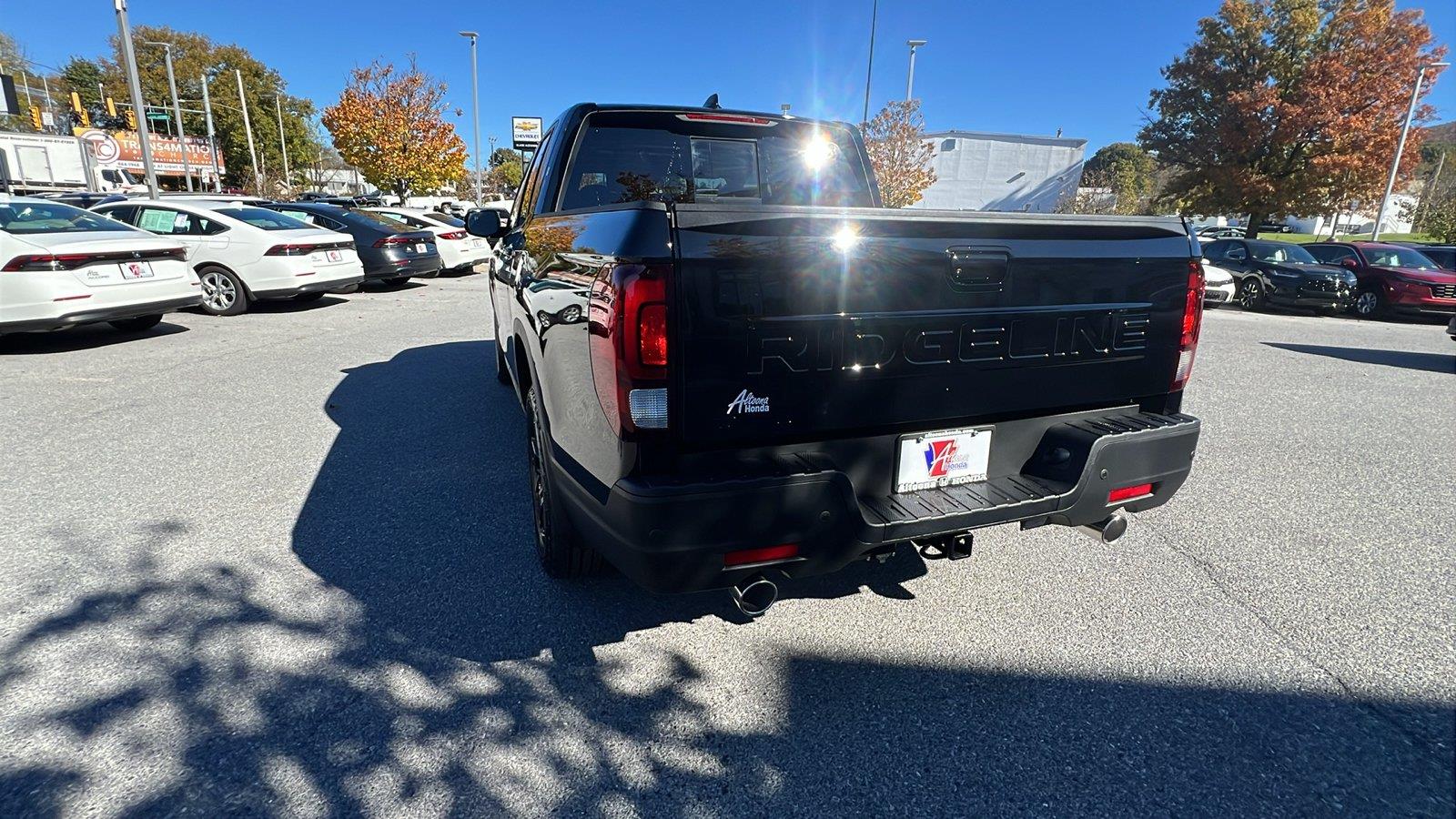 2026 Honda Ridgeline photo 6 of 35