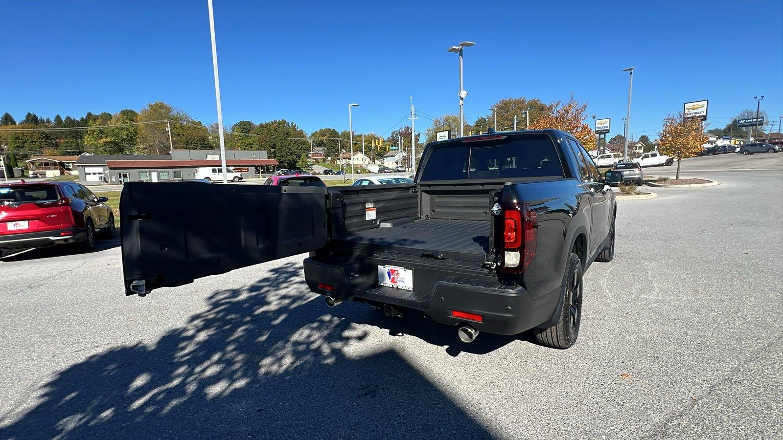 2026 Honda Ridgeline photo 18 of 35