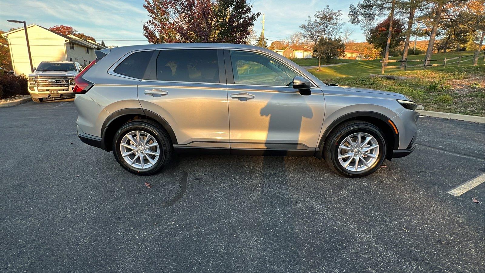 2027 Honda CR-V photo 3 of 31