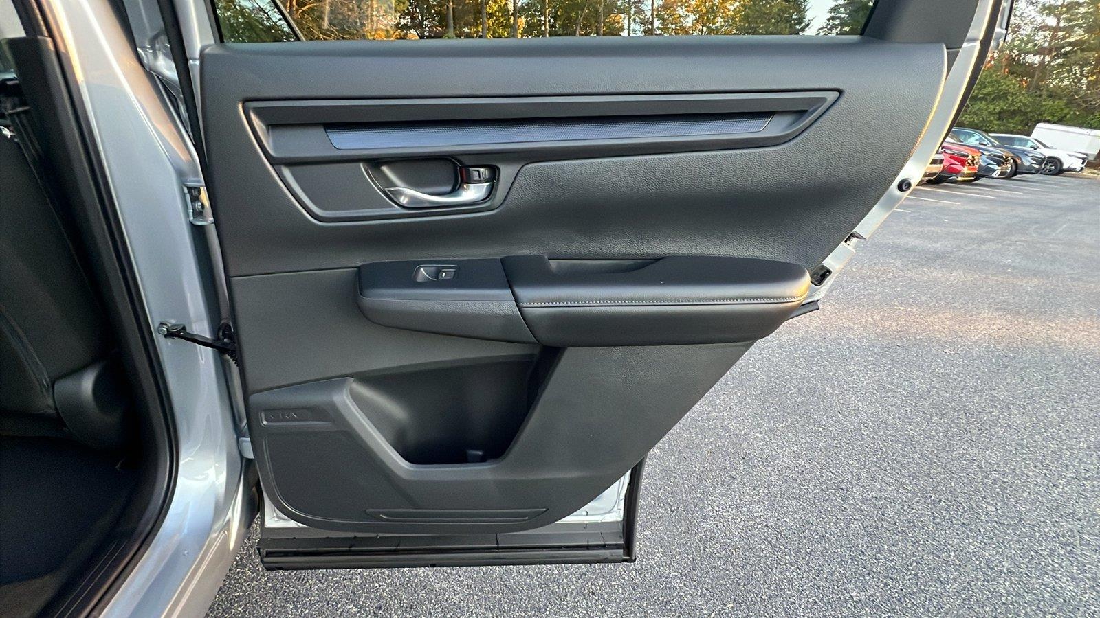2027 Honda CR-V photo 14 of 31