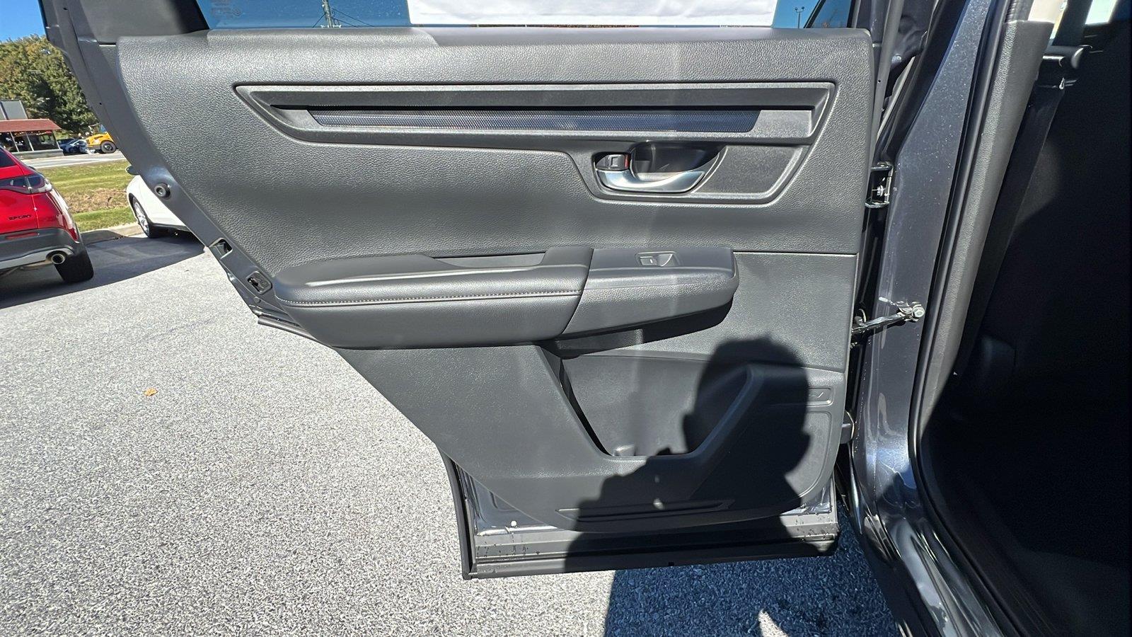 2027 Honda CR-V photo 17 of 31