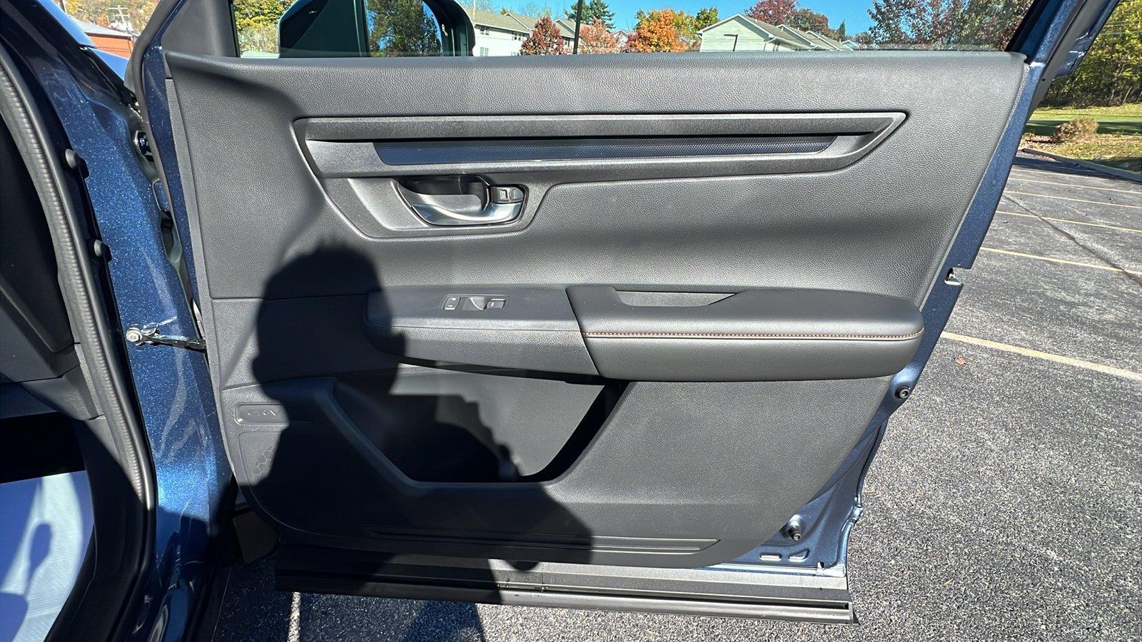 2027 Honda CR-V Hybrid photo 12 of 31