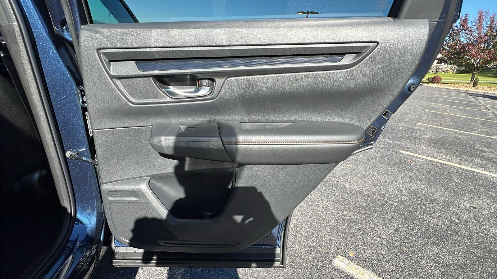 2027 Honda CR-V Hybrid photo 14 of 31
