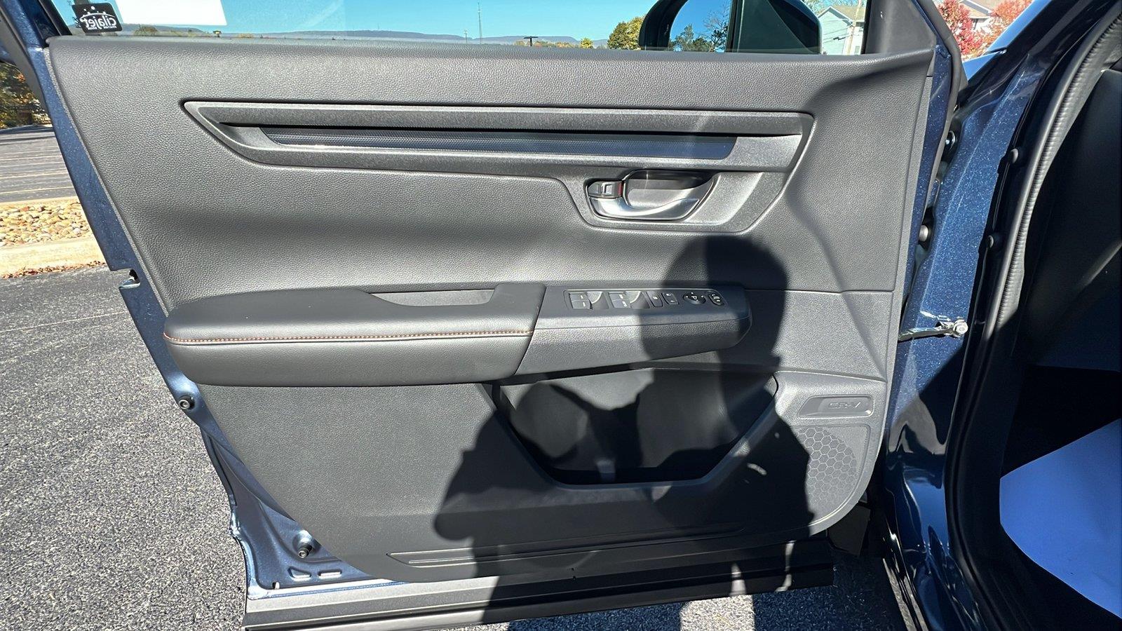 2027 Honda CR-V Hybrid photo 22 of 31