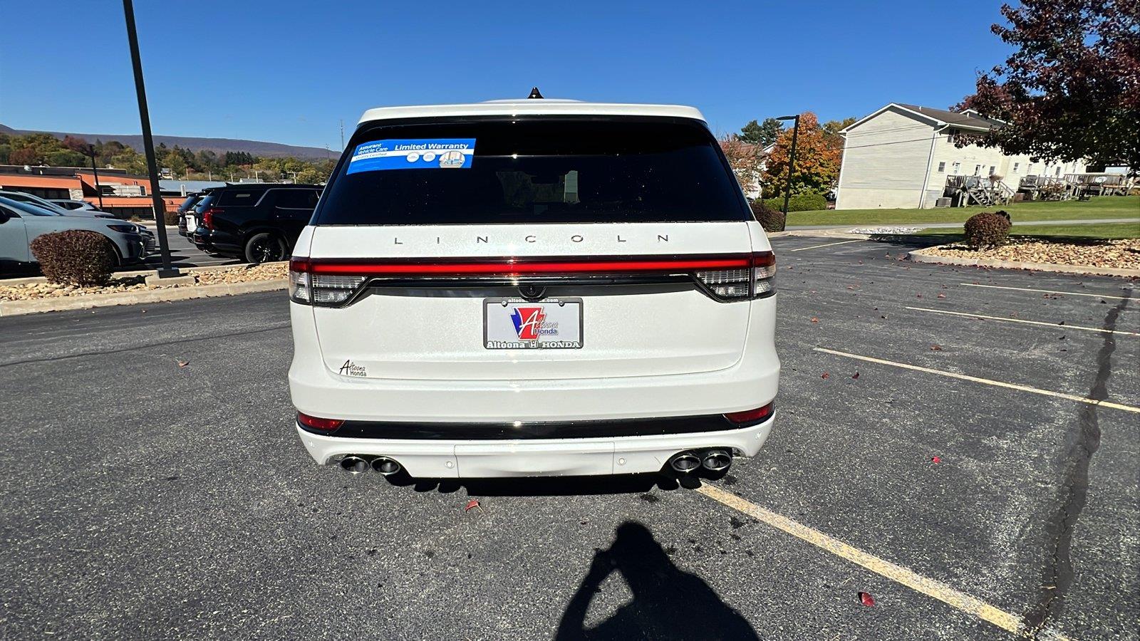 2026 Lincoln Aviator photo 5 of 37