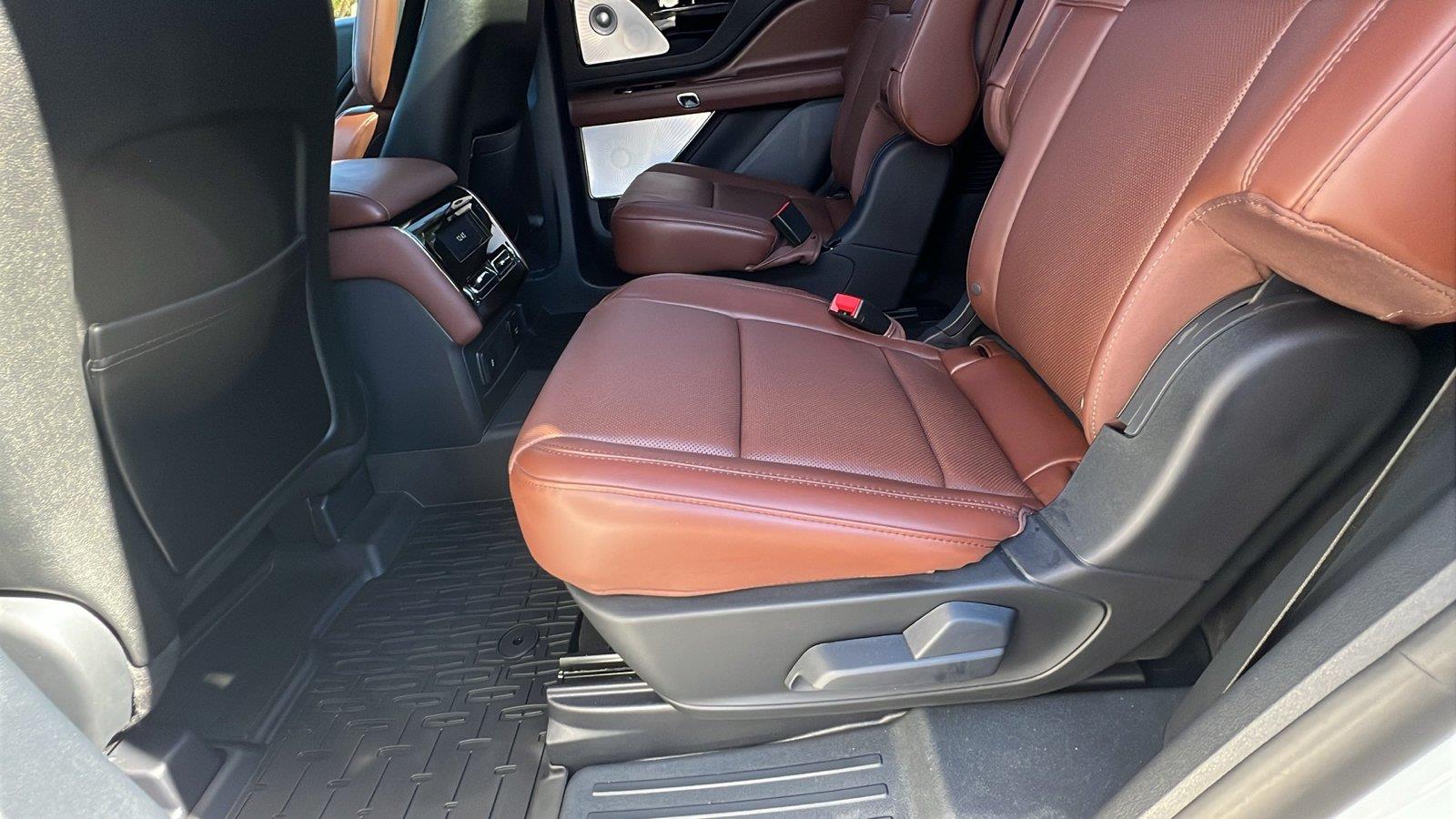 2026 Lincoln Aviator photo 20 of 37